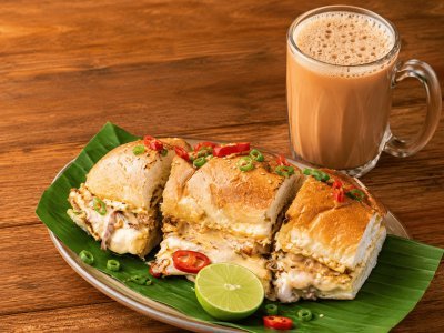 Roti John with Tea